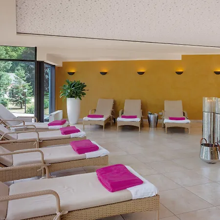 Nells Park Hotel 4*