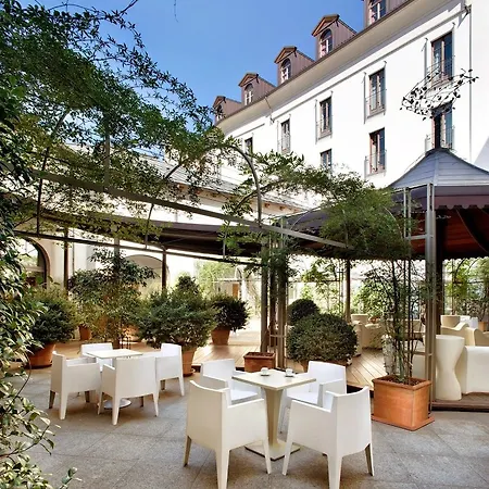 Ξενοδοχείο Nells Park 4*