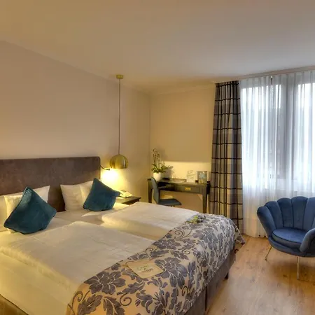 Nells Park Hotel